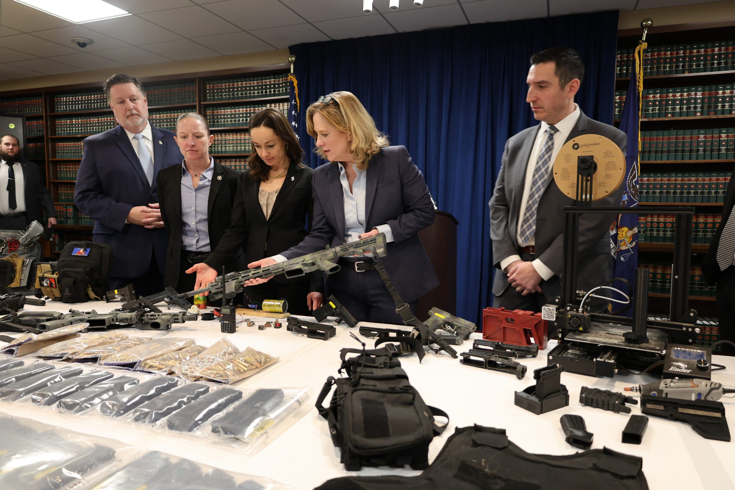 New York City Brothers Indicted for Arsenal of Untraceable Firearms and Homemade Bombs - Archyde