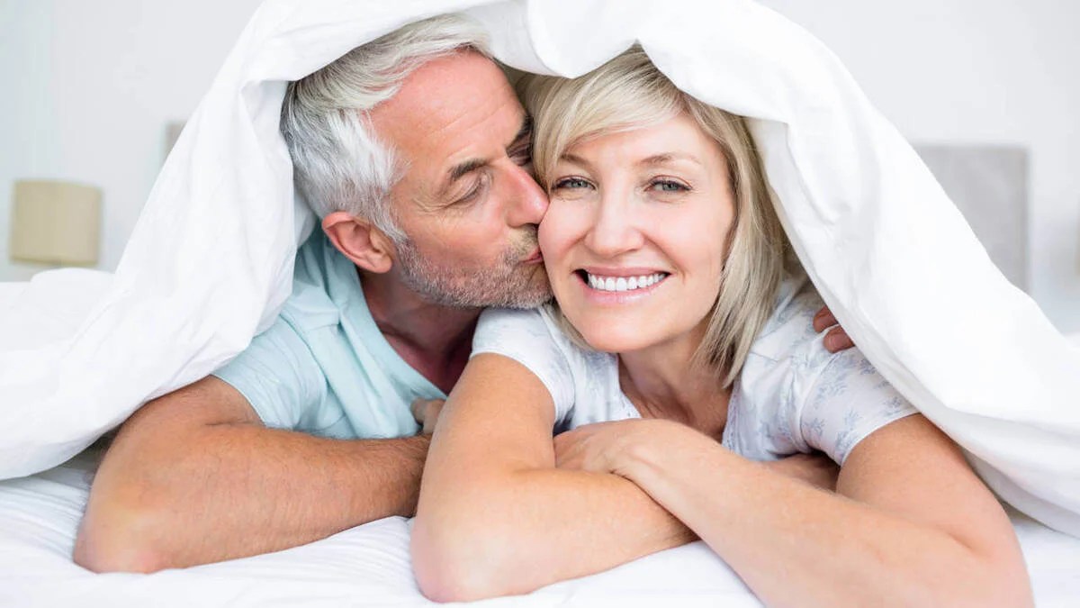 10 sexual positions during menopause to increase pleasure