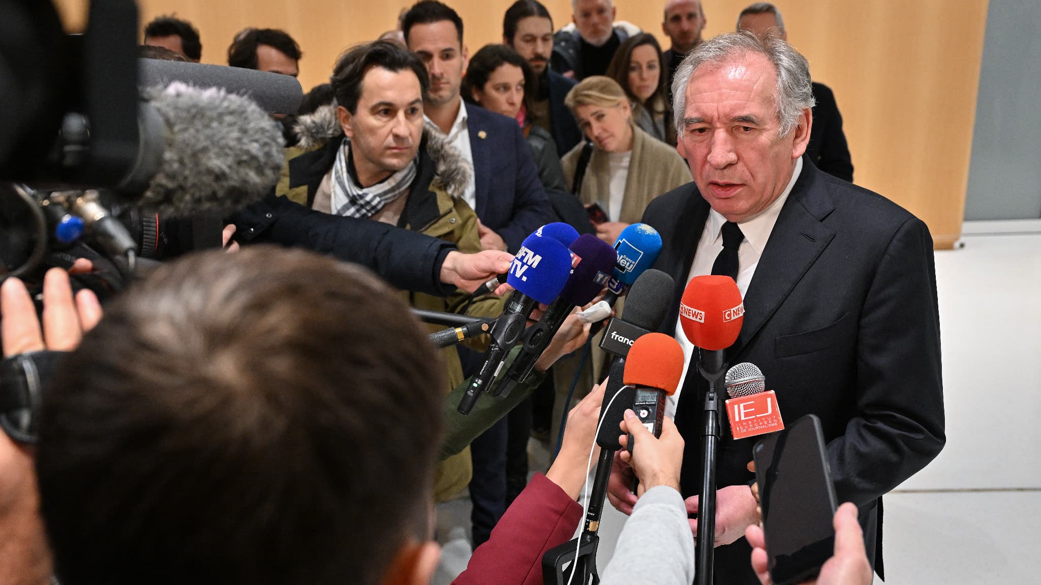 French Government Reshuffle: Bayrou's Return, Oudéa-Castéra in Danger, and More - Archyde