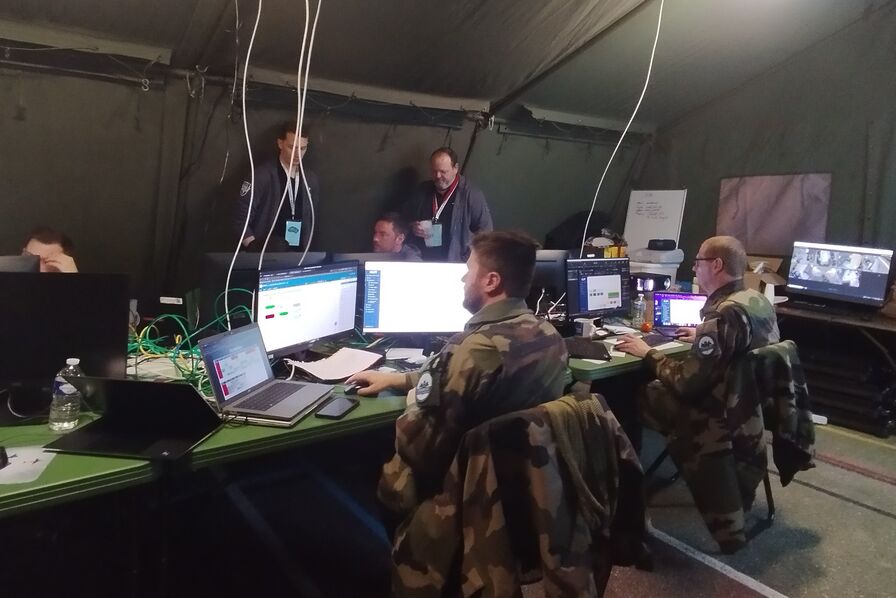 In Nancy, the Army trains students in a cyberwar between imaginary countries