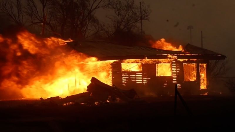 Massive Texas Wildfires Destroy Homes and Claim Lives: Latest Updates from CNN - Archyde