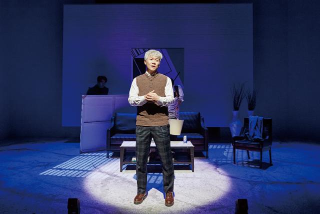 Park Ho-san Shines in ‘Art’ as Ivan: A Beautiful Work on the Theater Stage