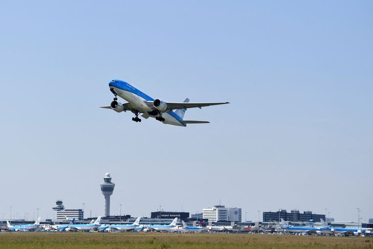 Schiphol juggles a balance between growth and greenery