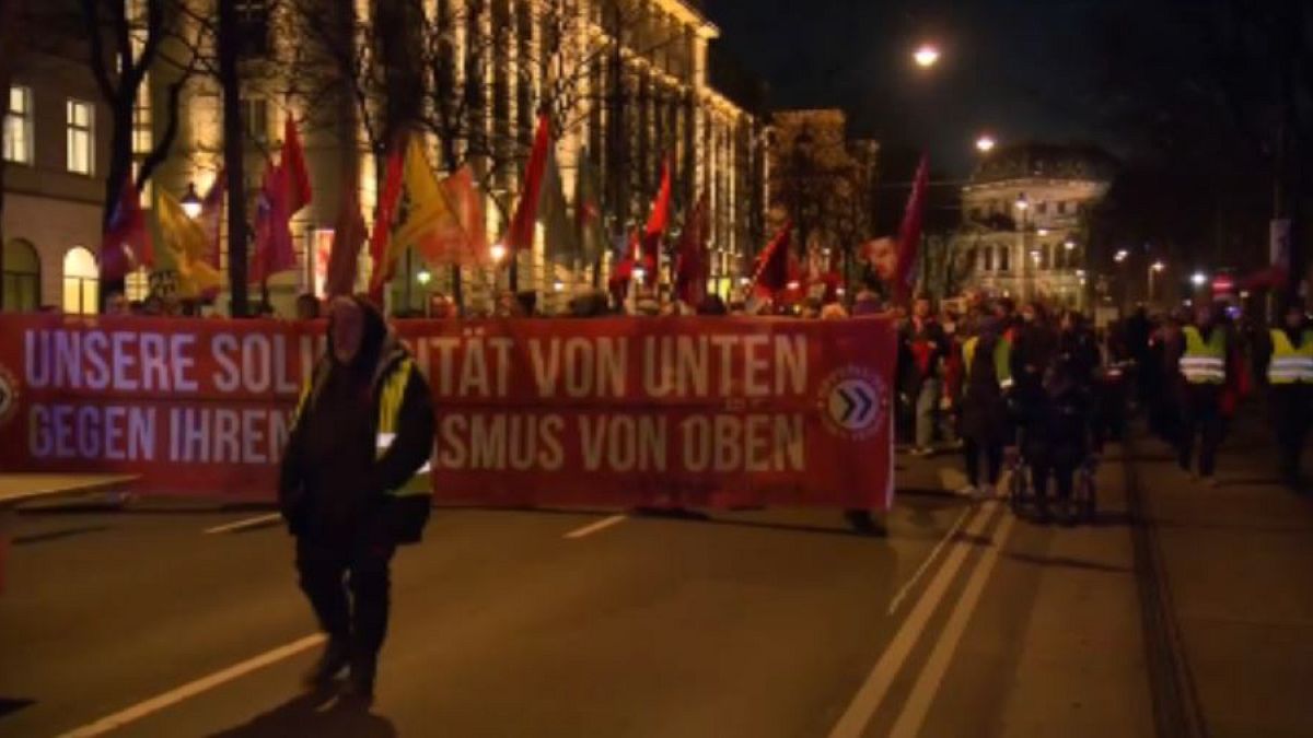 Vienna Academic Ball Protests: Right-Wing Extremism and Controversy - Archyde
