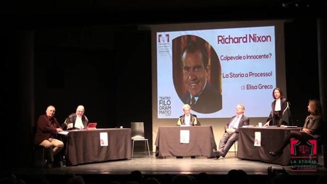 «Meetings with history», and the public becomes a jury: the ‘trial’ of Richard Nixon at the Filodrammatici theater in Milan