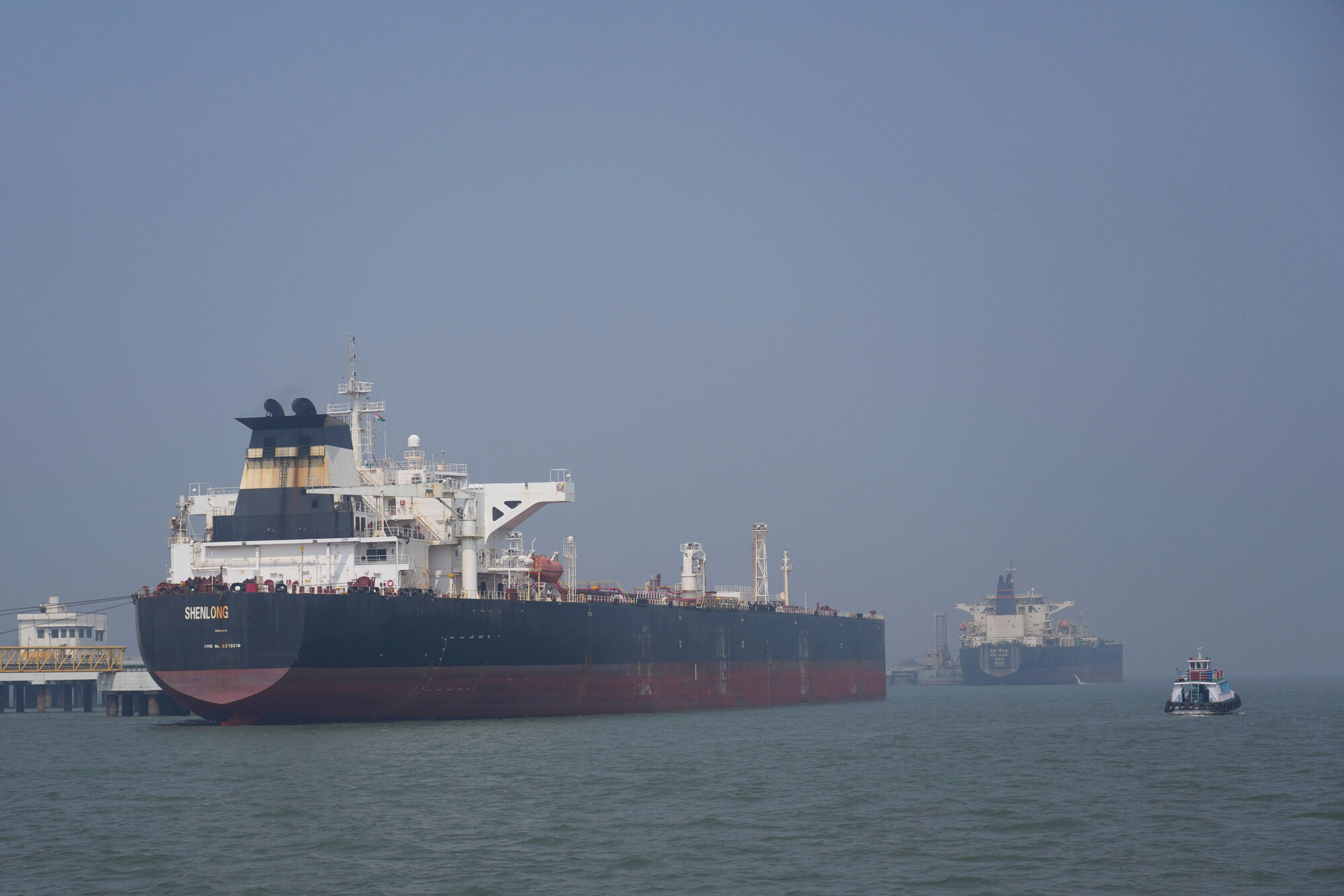 Pakistan Says US and Iran Near Peace Deal to Reopen Hormuz