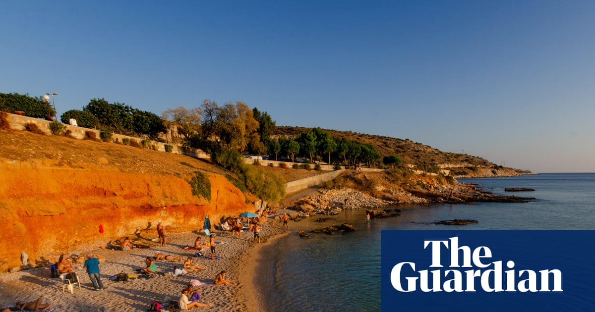 Vouliagmeni Beach Sunbed Fight Leaves 82-Year-Old Man Dead