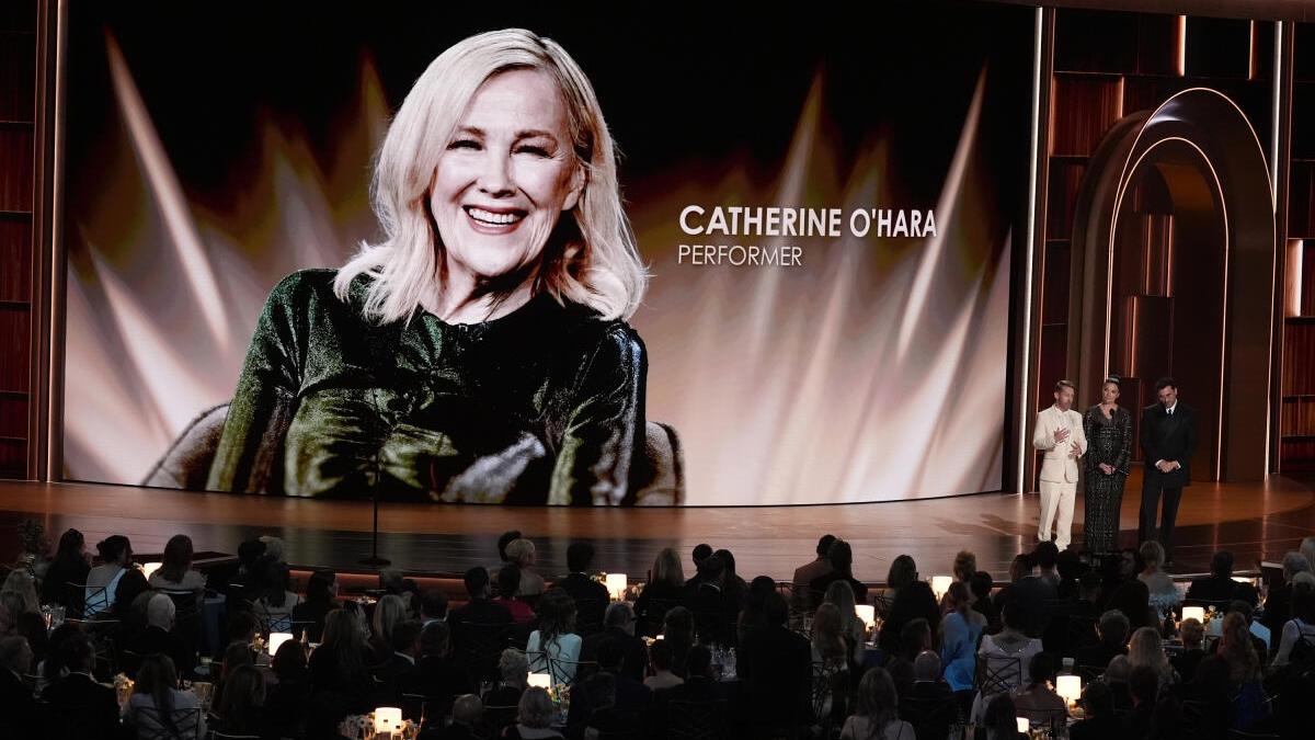 Dolly Parton and Rob Reiner Honored with Emotional Tributes at Emmy Awards