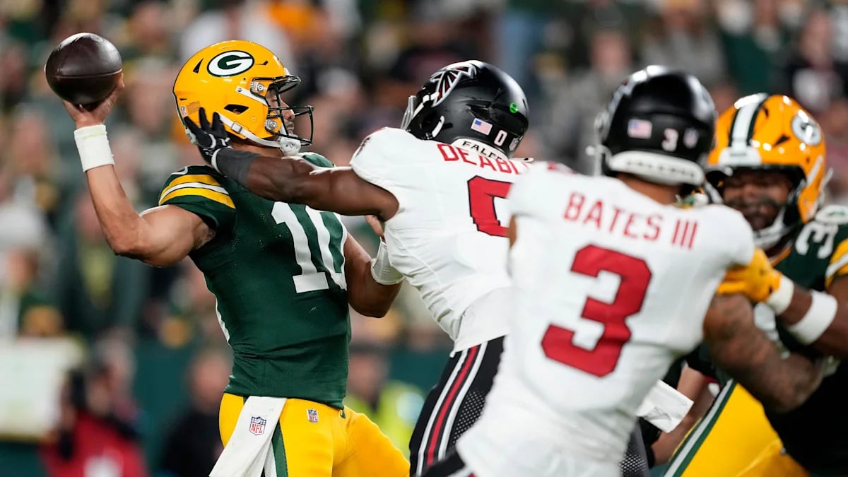 Falcons Defeat Packers 35-14